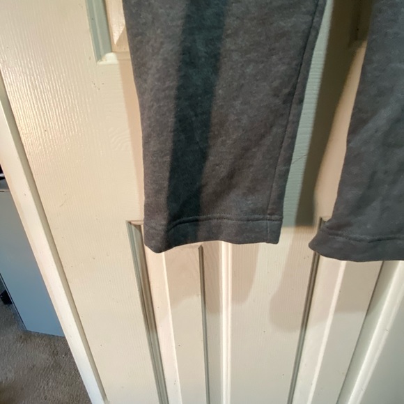 Nike sweatpants - Picture 3 of 10